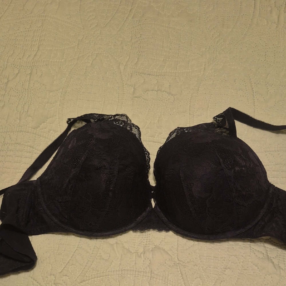 Black Molded Cup Underwire Bra